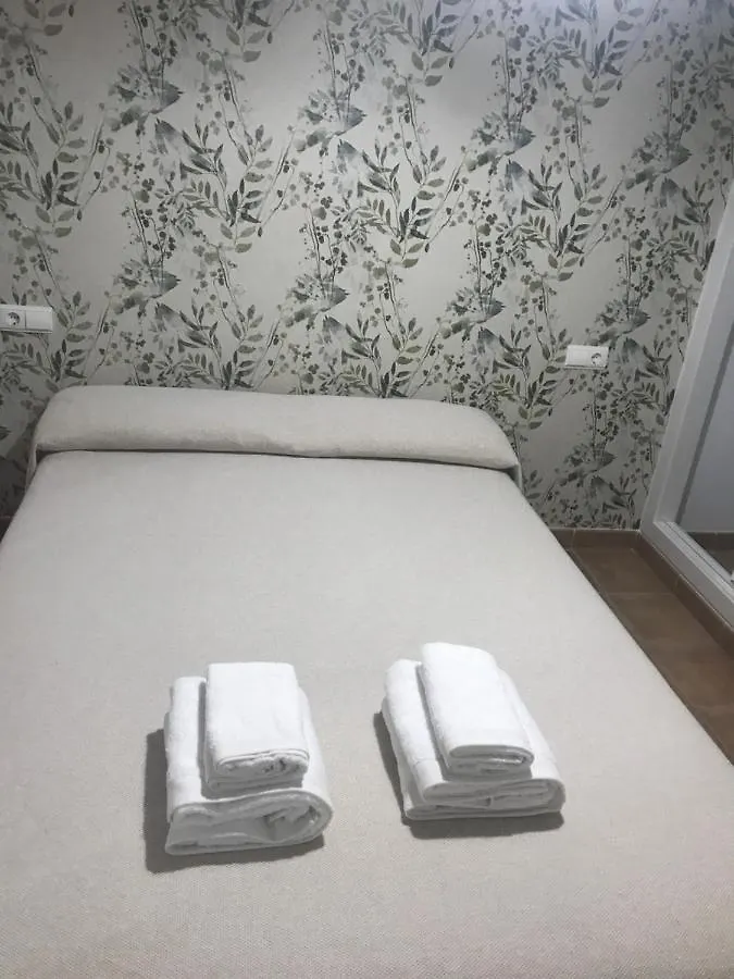 Apartamento NuevaBanús auto check-in Marbella