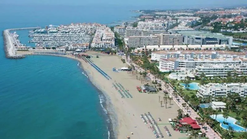 Apartamento NuevaBanús auto check-in Marbella